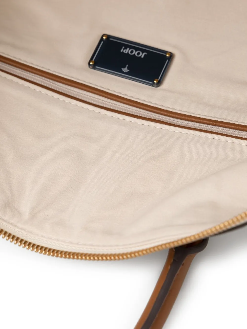 Joop! Reistas met monogram en kwastje Wit