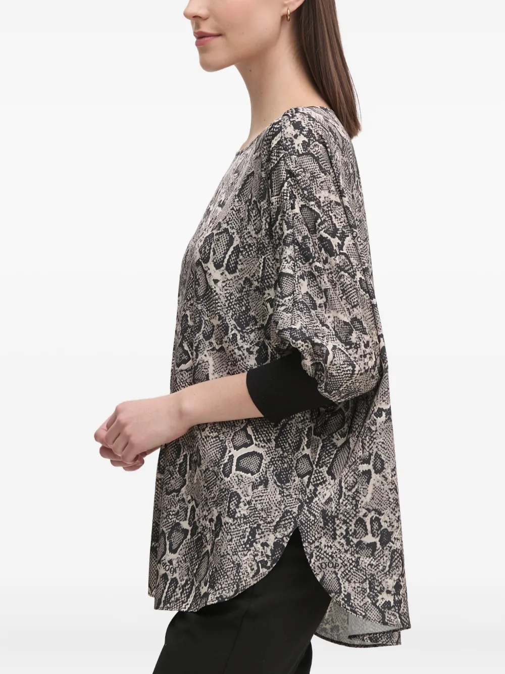 Joop! Blouse met slangenhuidprint - Bruin
