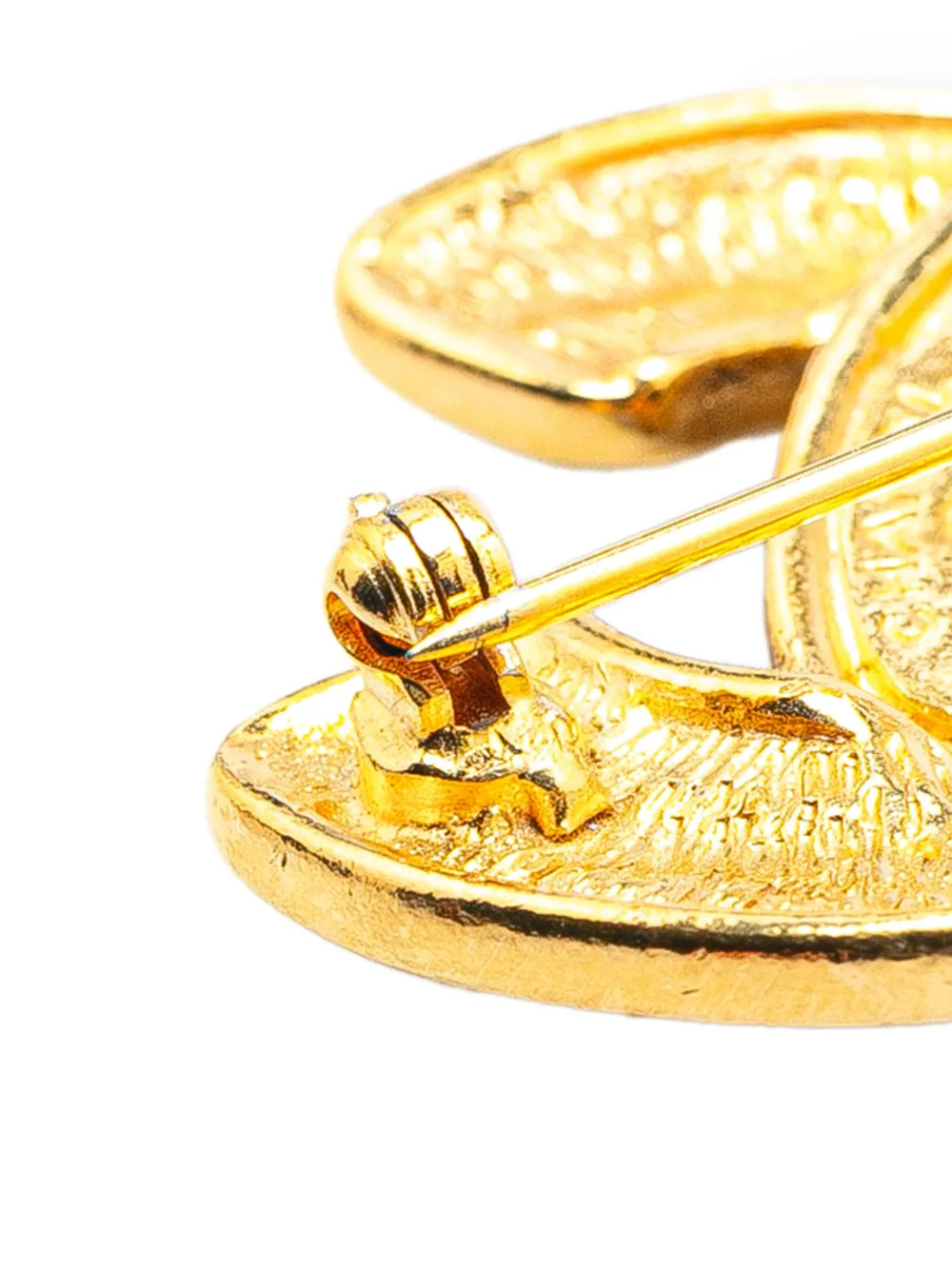 Pre-owned Chanel 1970-1980 Gold Plated Cc Quilted Brooch Costume Brooch