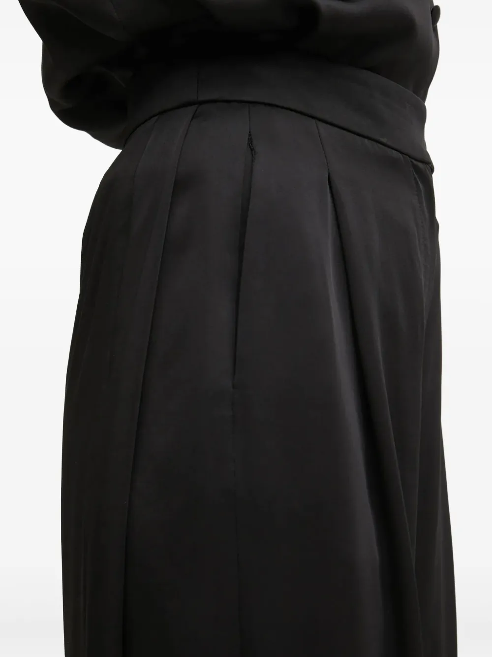  La Mania Pleated-front Tailored Trousers - Black 