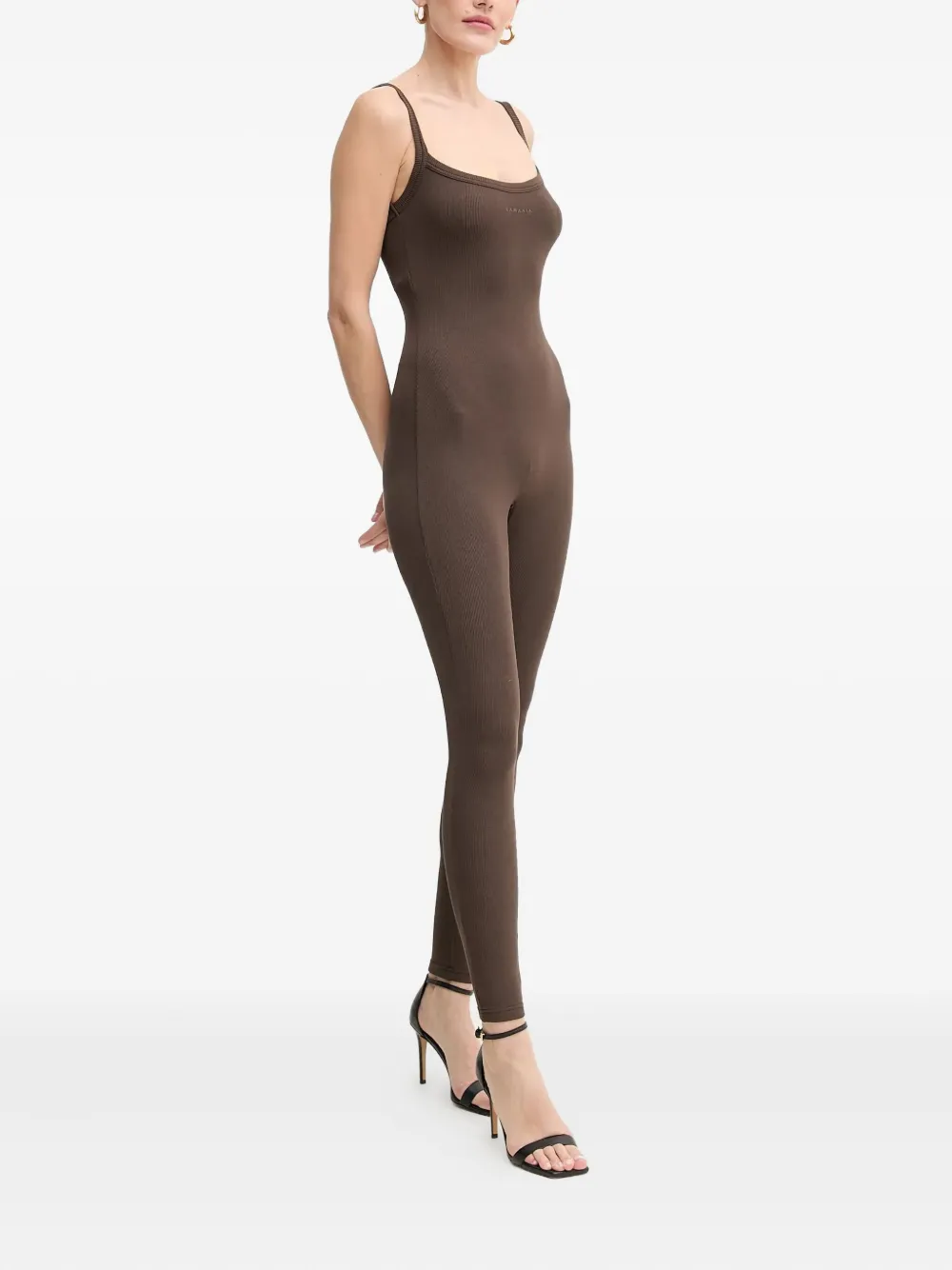 La Mania Geribbelde jumpsuit met spaghettibandjes - Bruin