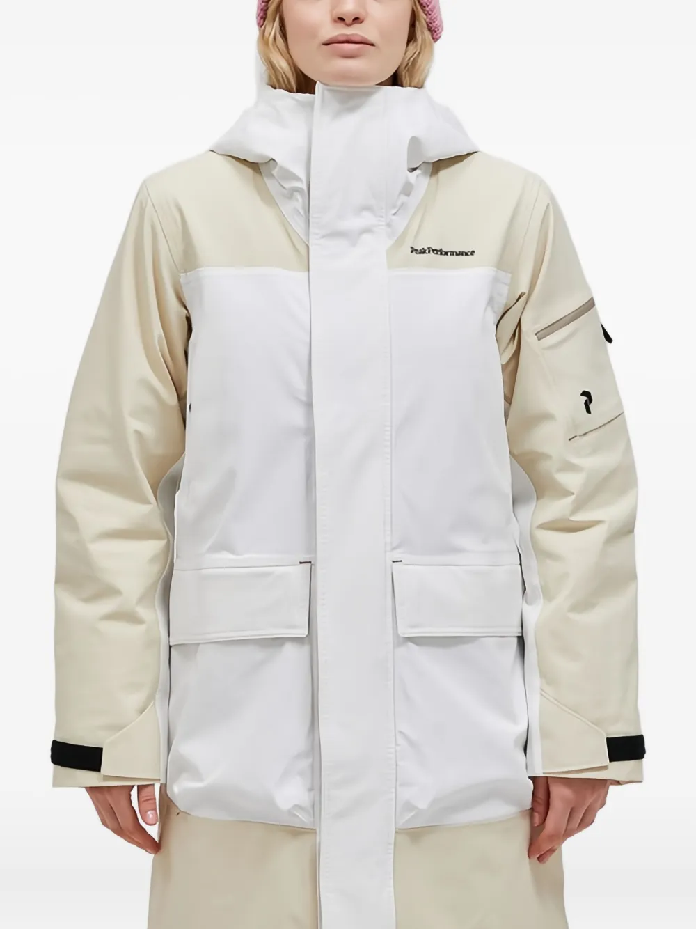Peak Performance Hooded Parka In White