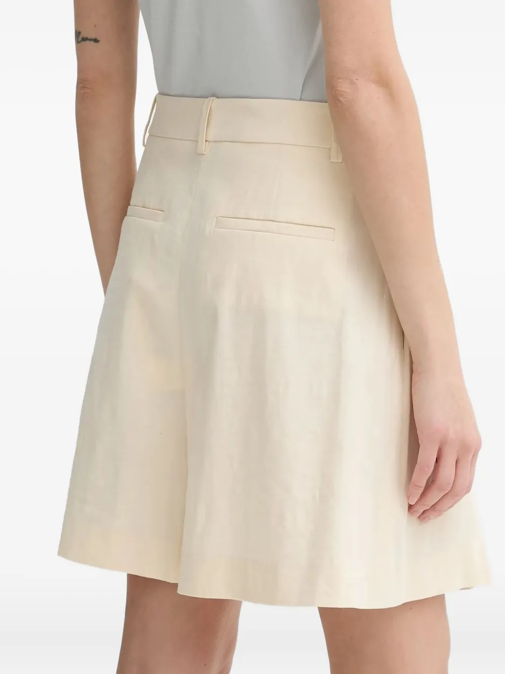 Theory Geplooide shorts - Beige