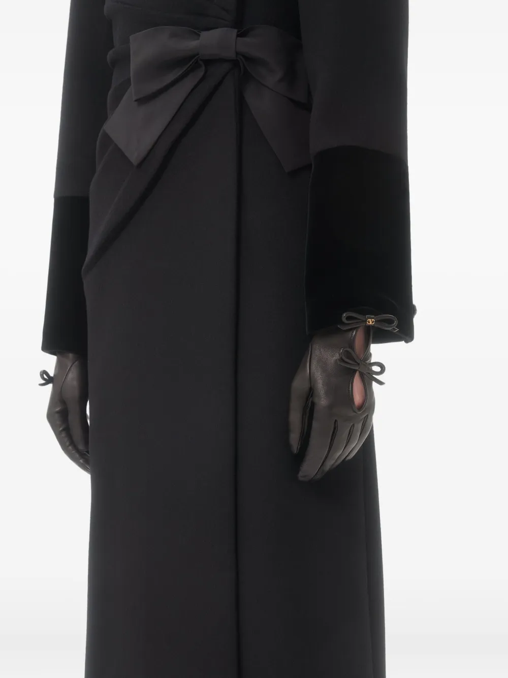Valentino Vlogo Signature Nappa Leather Gloves With Bows In Brown