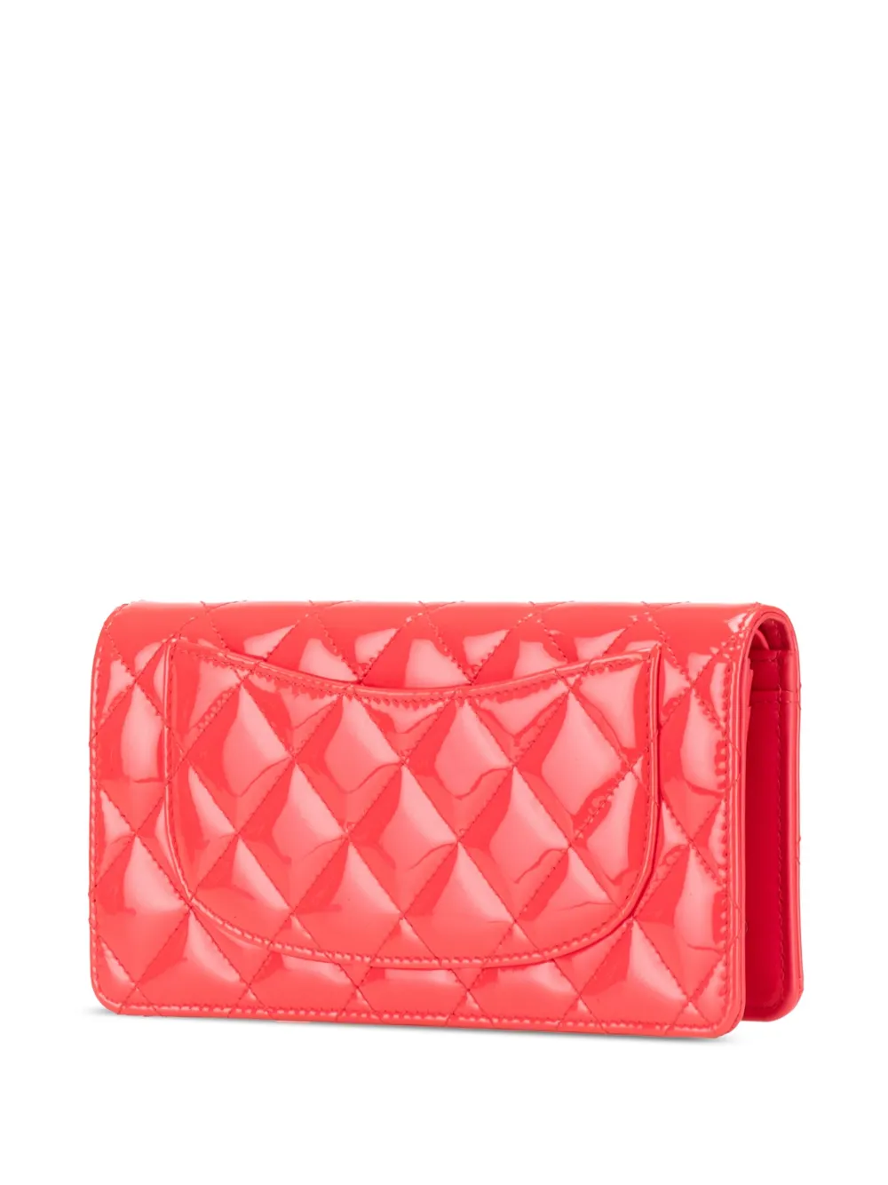 Pre-owned Chanel 2015-2016 Cc Quilted Patent Leather L Yen Bifold Wallet Long Wallets