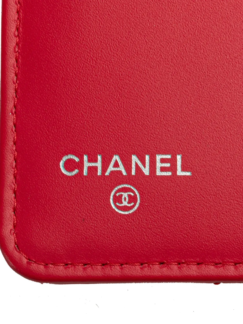 Pre-owned Chanel 2015-2016 Cc Quilted Patent Leather L Yen Bifold Wallet Long Wallets