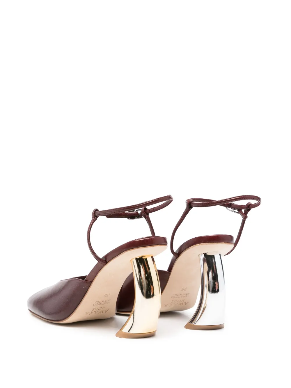 A.W.A.K.E. Mode 85 mm Giustine pumps met metallic hak en open neus Rood