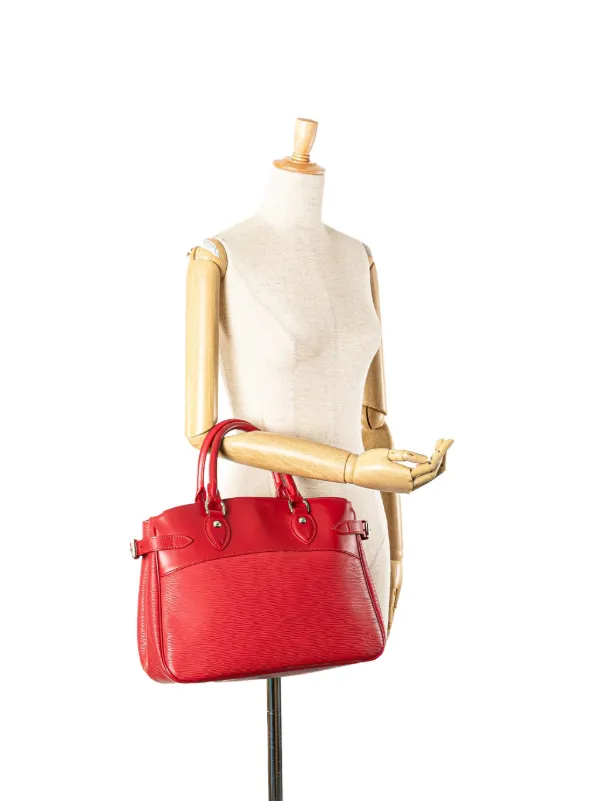 LOUIS VUITTON / パッシィPM_エピ_RED/レザー/RED Louis Vuitton Pre-Owned 2006 Epi Passy PM Handbag | Red | FARFETCH