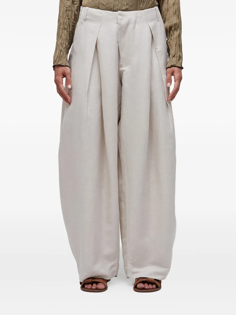 Osklen pleated trousers | Neutrals | Image 1