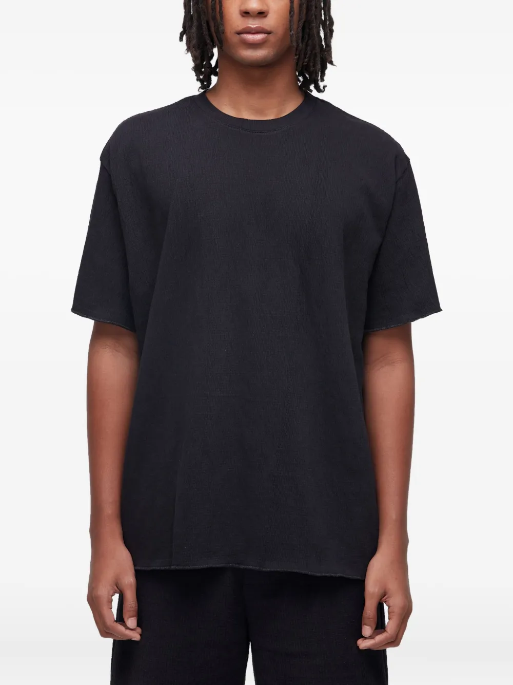 Osklen playera con efecto arrugado y cuello redondo | negro | Image 1