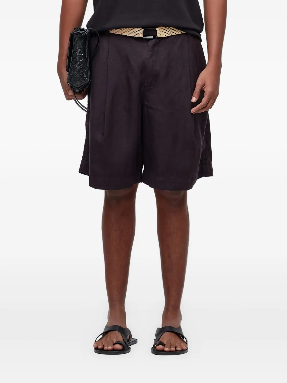 Osklen pleated linen shorts | Black | Image 1
