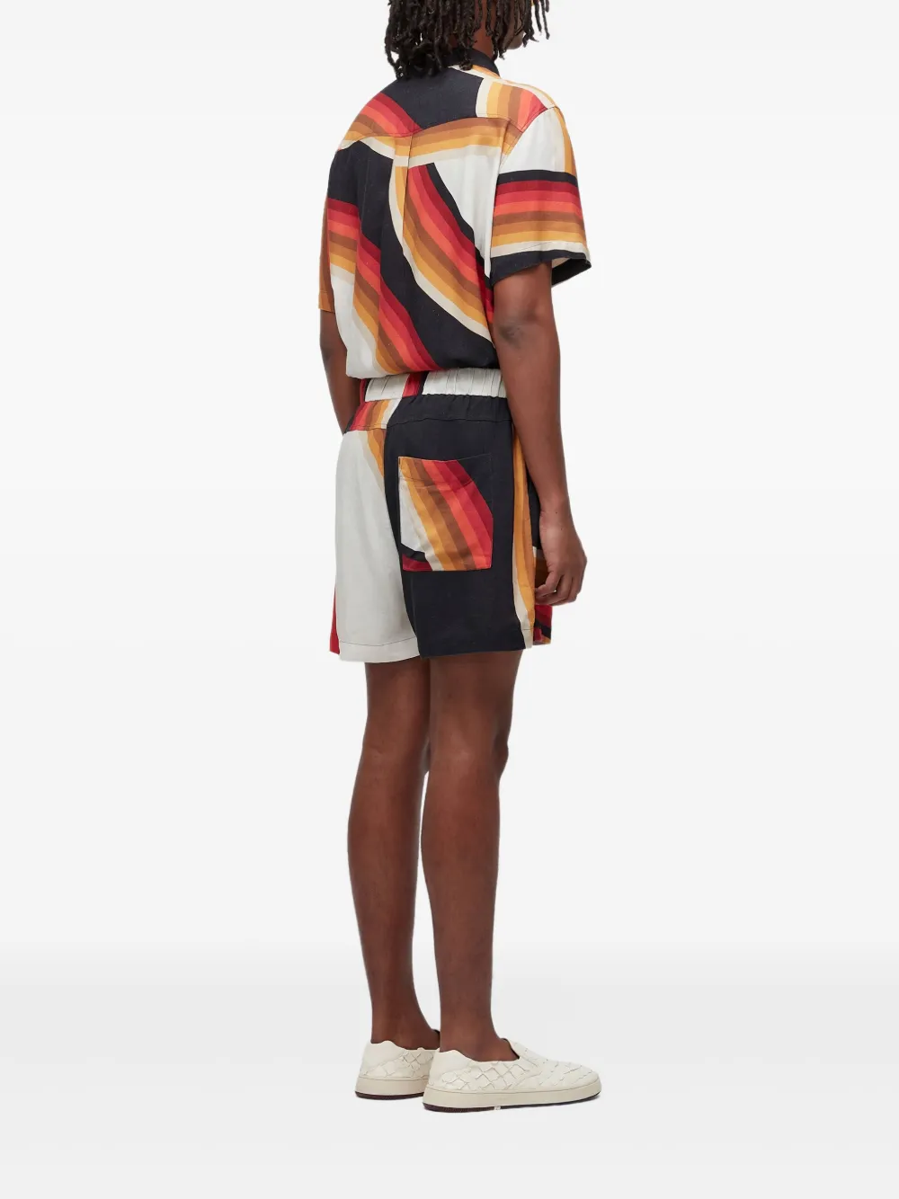 Osklen Wave-pattern Drawstring Shorts In Multi