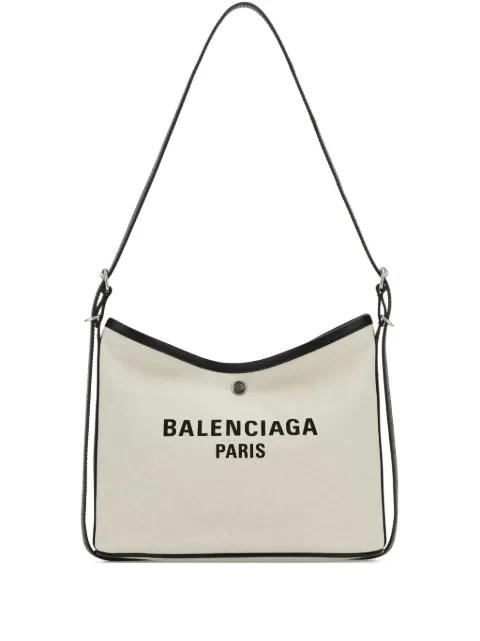 Balenciaga شنطة كتف 'بياري' كانفا ببروش شعار الماركة