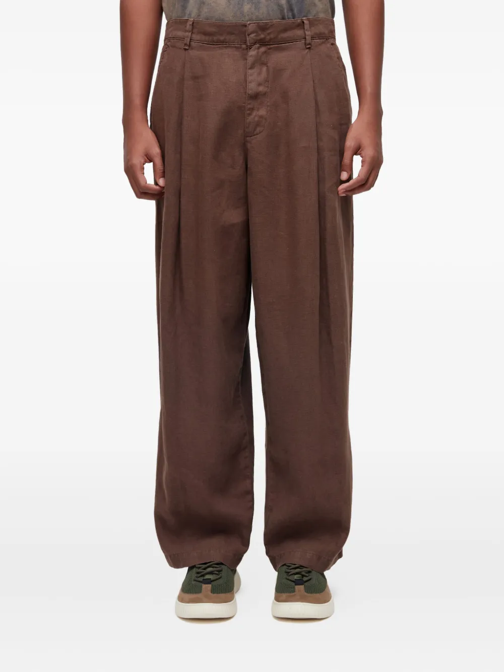 Osklen Pleated-details Trousers In Brown