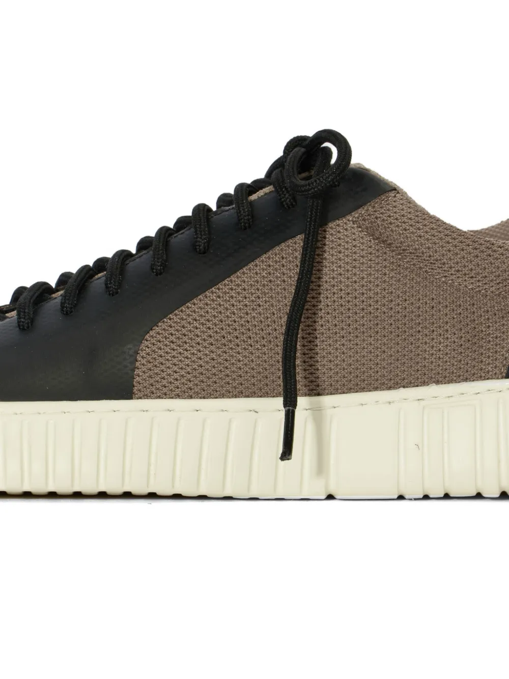 Osklen Sneakers met vlakken Bruin