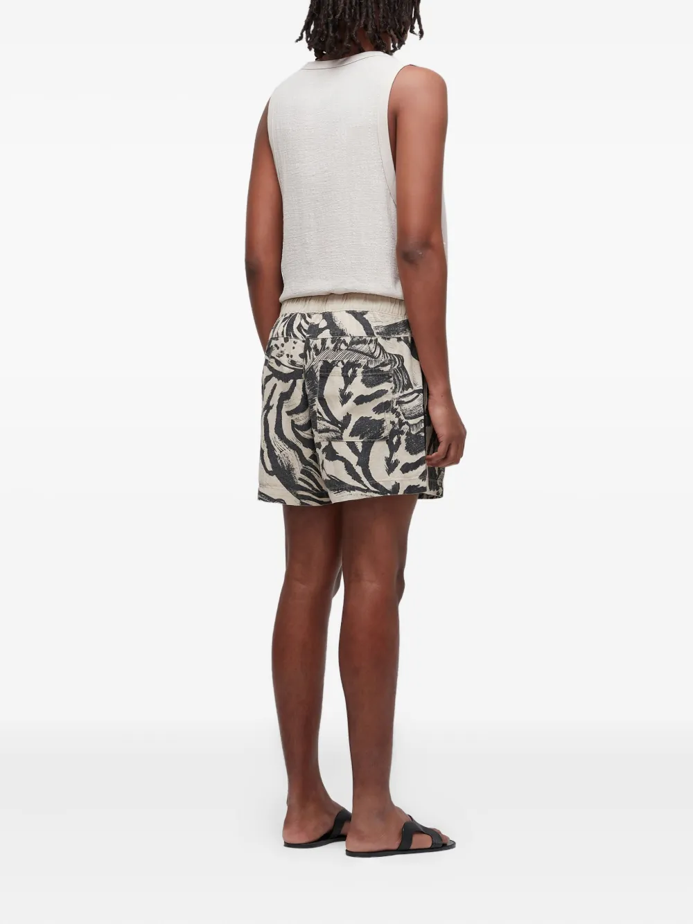 Osklen Shorts met tijgerprint Beige