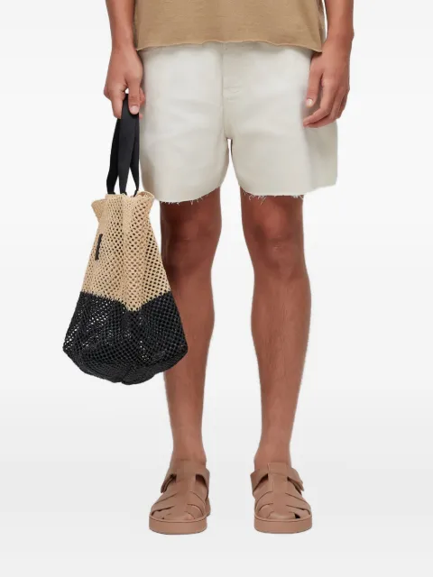 Osklen Short jeans com barra desfiada