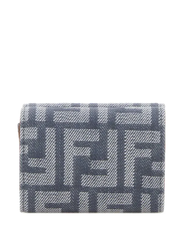 Diagonal padded slides