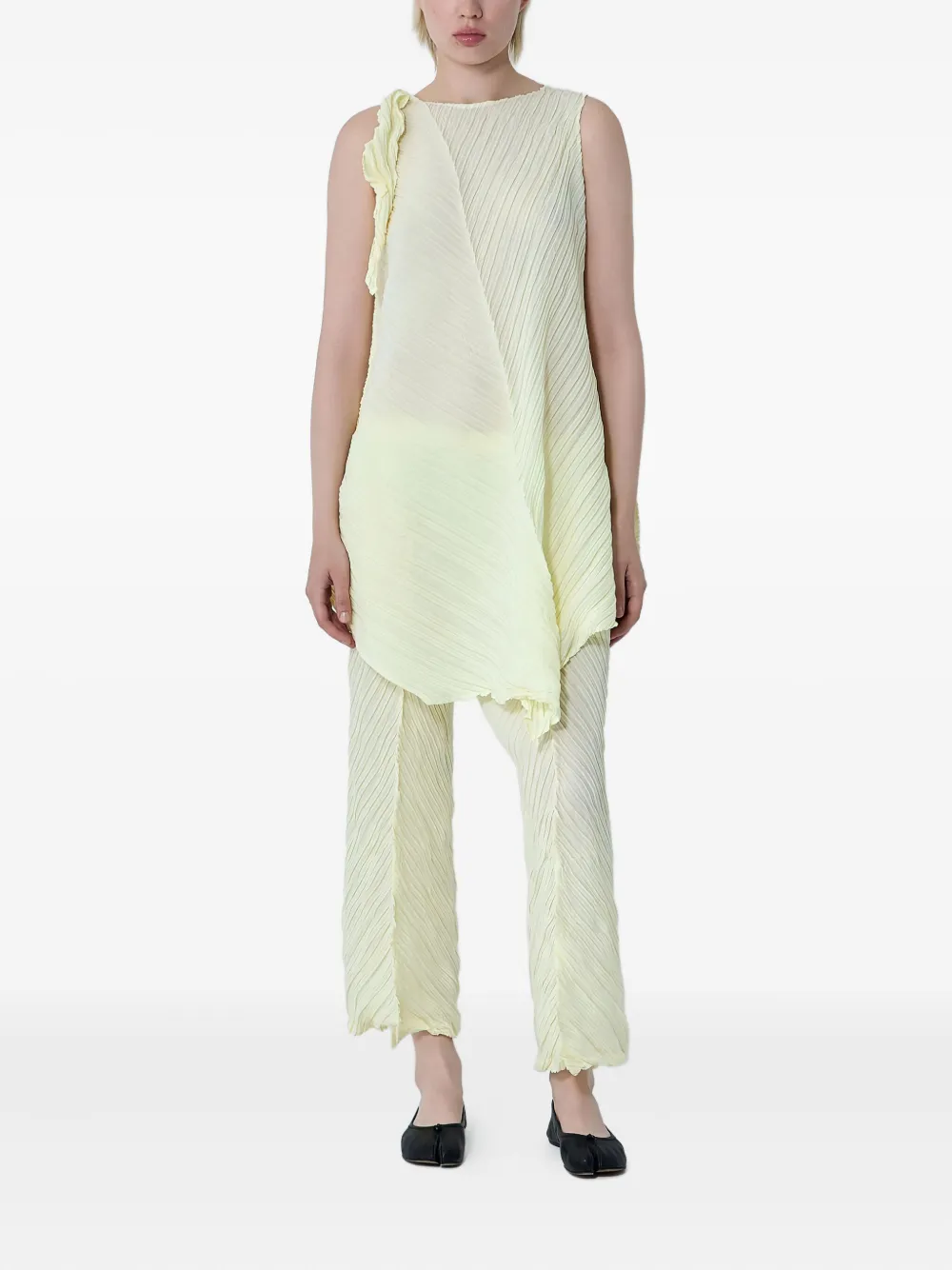 Issey Miyake Wrinkled and Twisted asymmetric dress - Geel