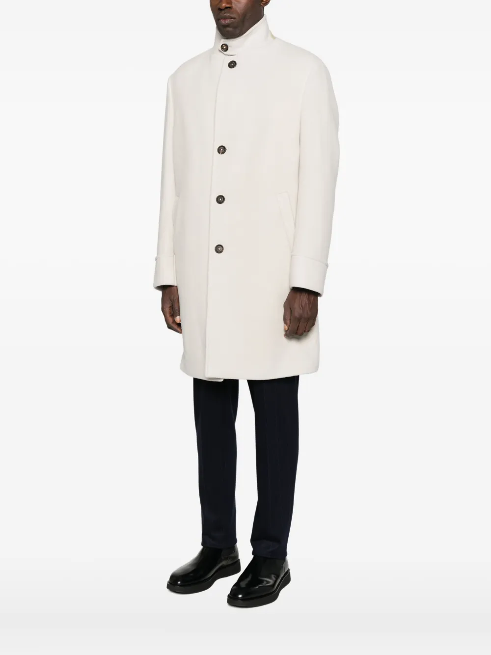 Eleventy Jas met hoge hals en knopen Beige