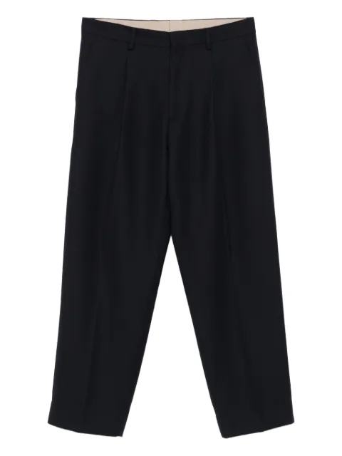 Costumein pleated trousers