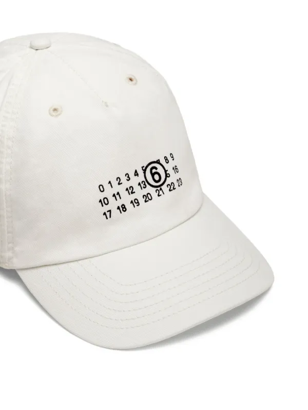 MM6 Maison Margiela Spiga Capsule Numbers キャップ | ホワイト