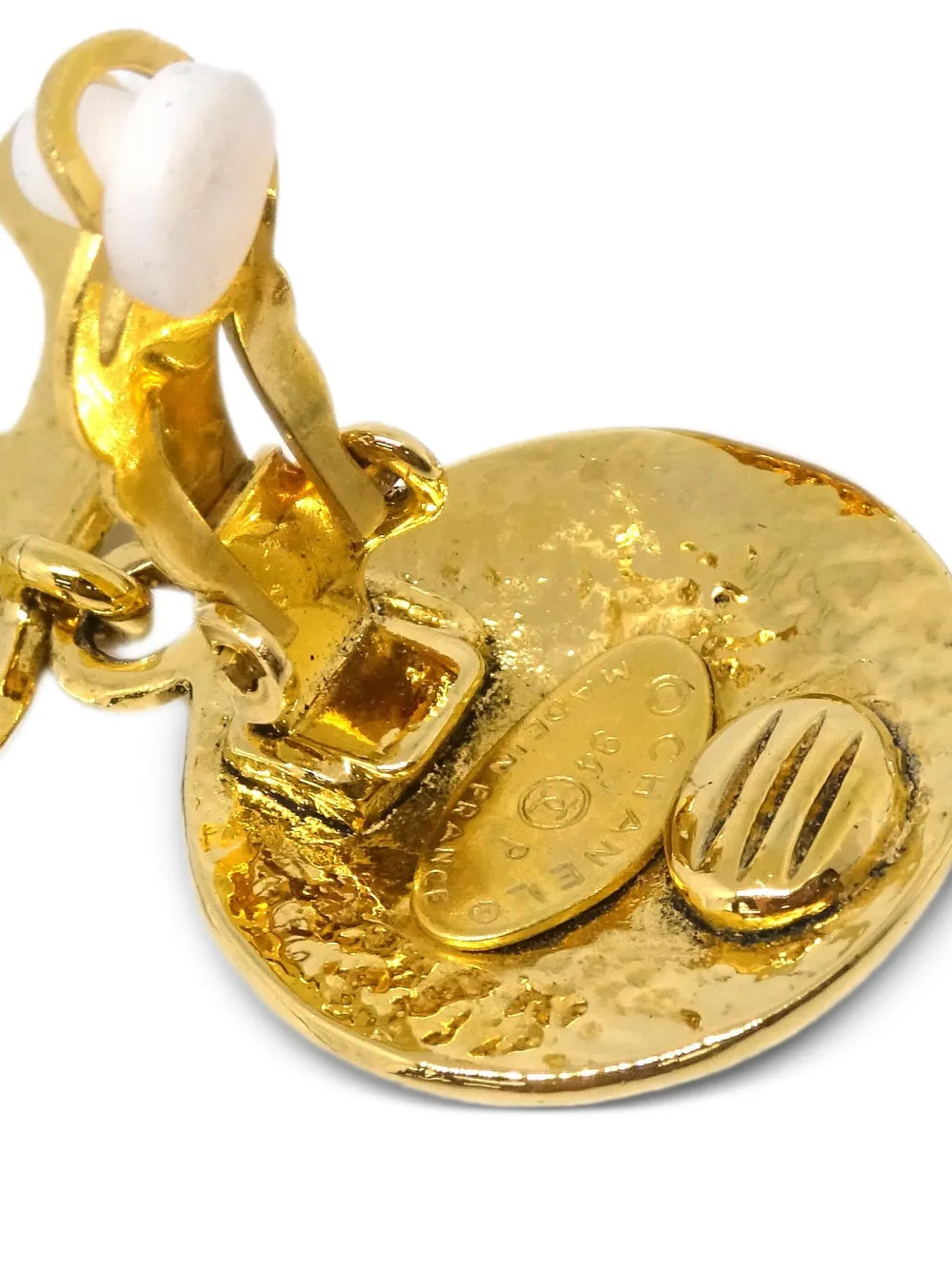 Pre-owned Chanel Cc Drop Earrings In Gold