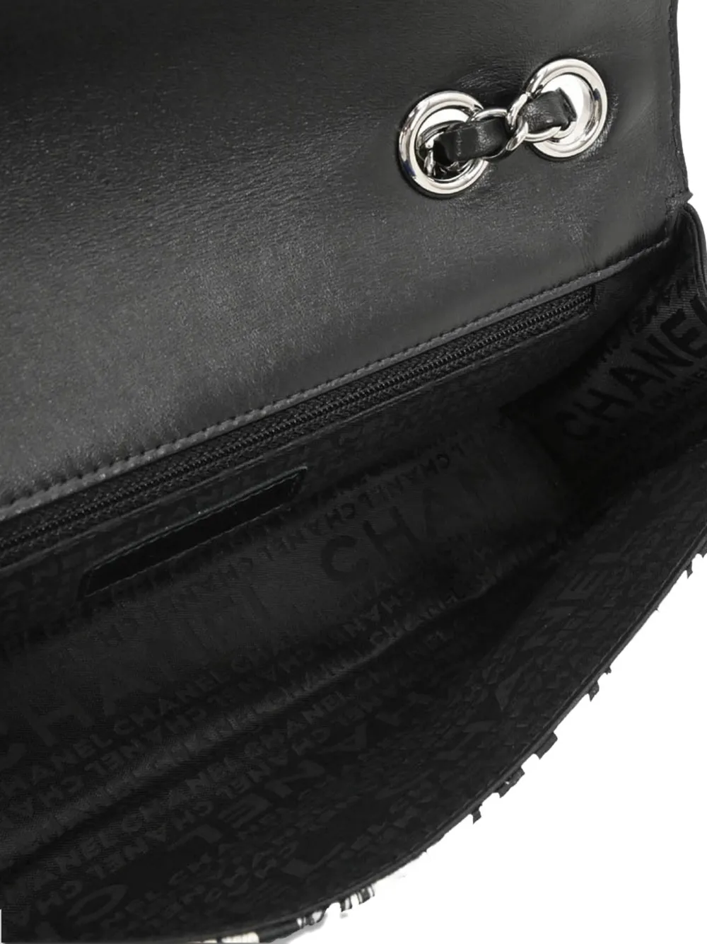 Pre-owned Chanel 2003 Choco Bar Shoulder Bag In White
