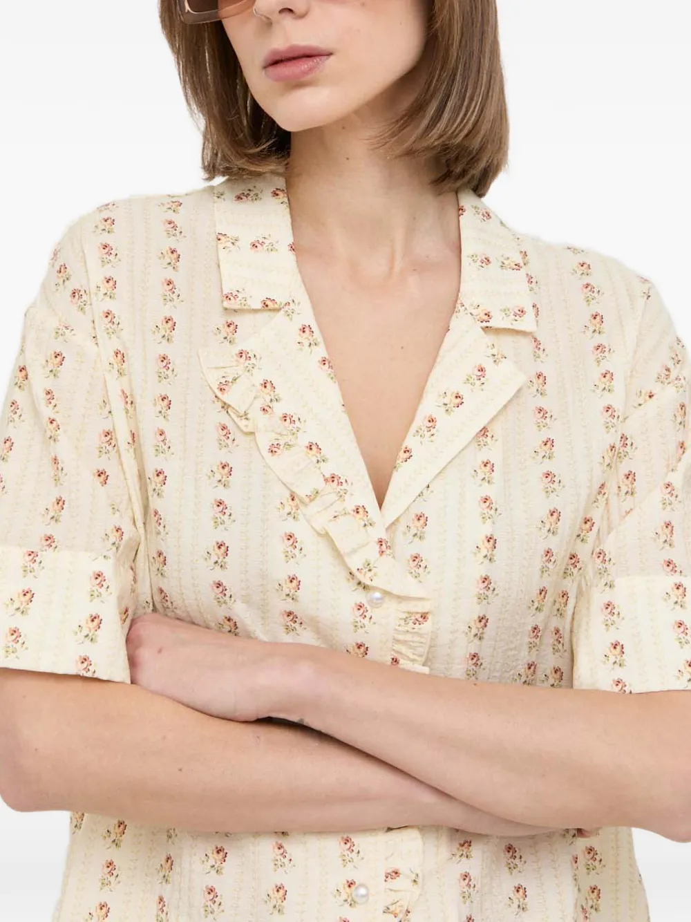 Notes du Nord Blouse met ruches en bloemenprint Beige