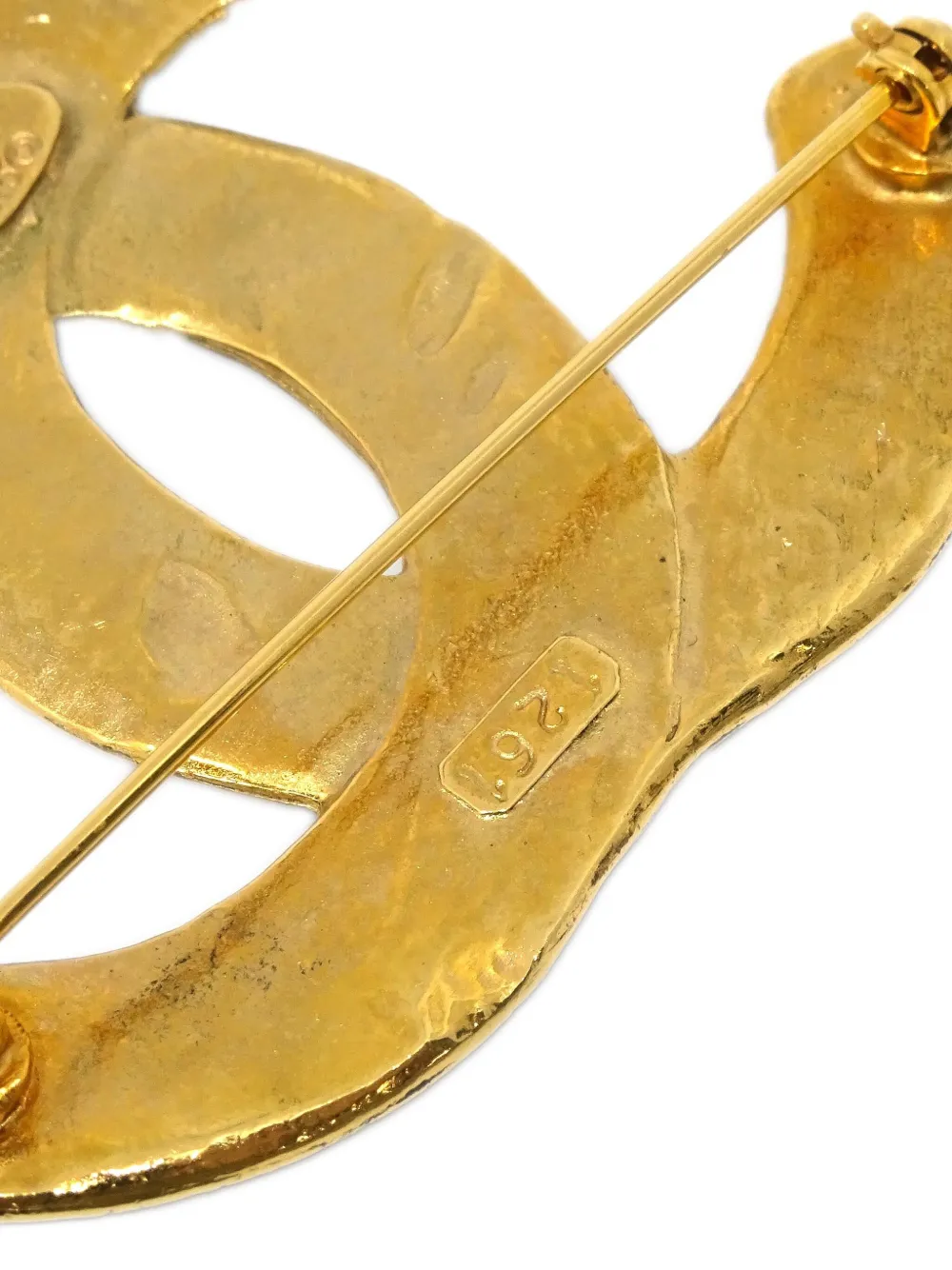 Pre-owned Chanel Textured Interlocking Cc Brooch
