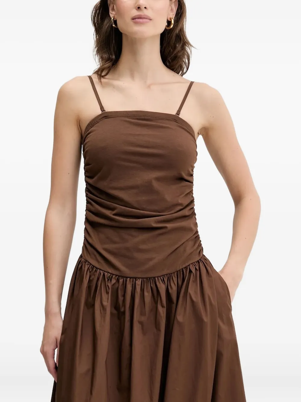 NEVER FULLY DRESSED Lola midi-jurk met gesmockte taille Bruin