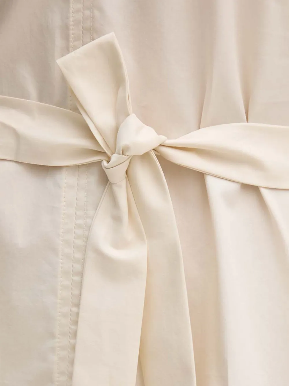 Sandro Ferrone Jurk met V-hals Beige