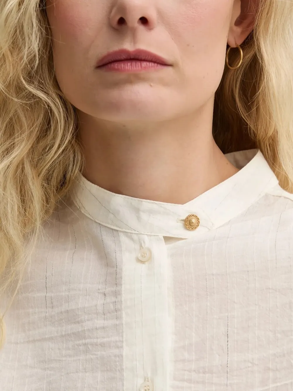 Sessun Textured Gold-button Blouse In Blue