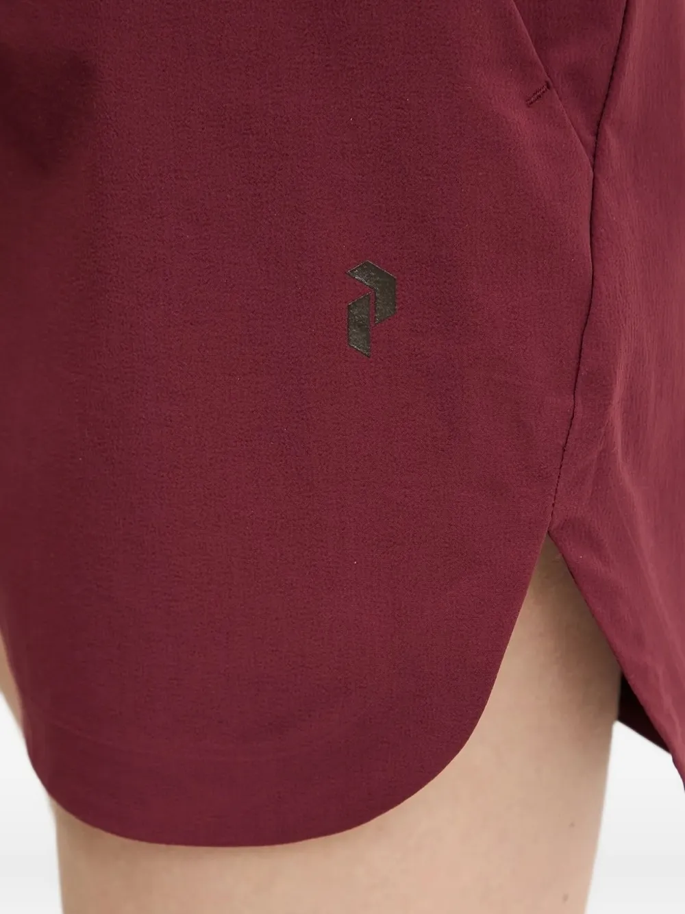 Peak Performance Vislight Elastic-waistband Curved-hem Shorts In Red