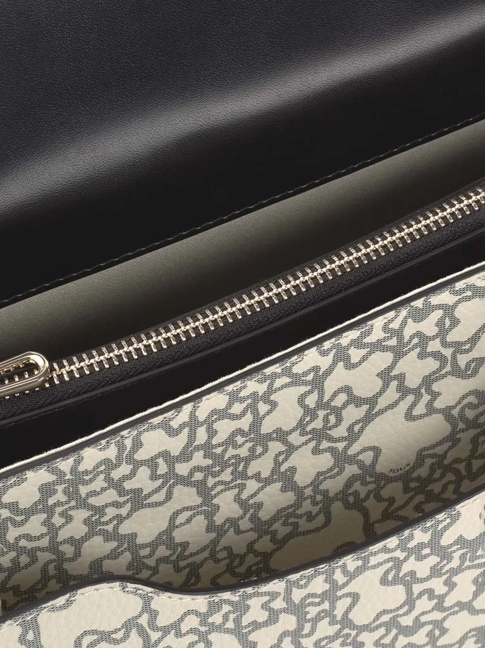 Tous Logo-print Shoulder Bag In Neutral