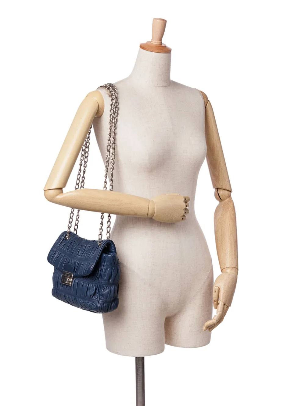 Prada Pre-Owned 2000-2024 Medium Nappa Gaufre Sound Lock shoulder bag | Pre-Owned | Image 2
