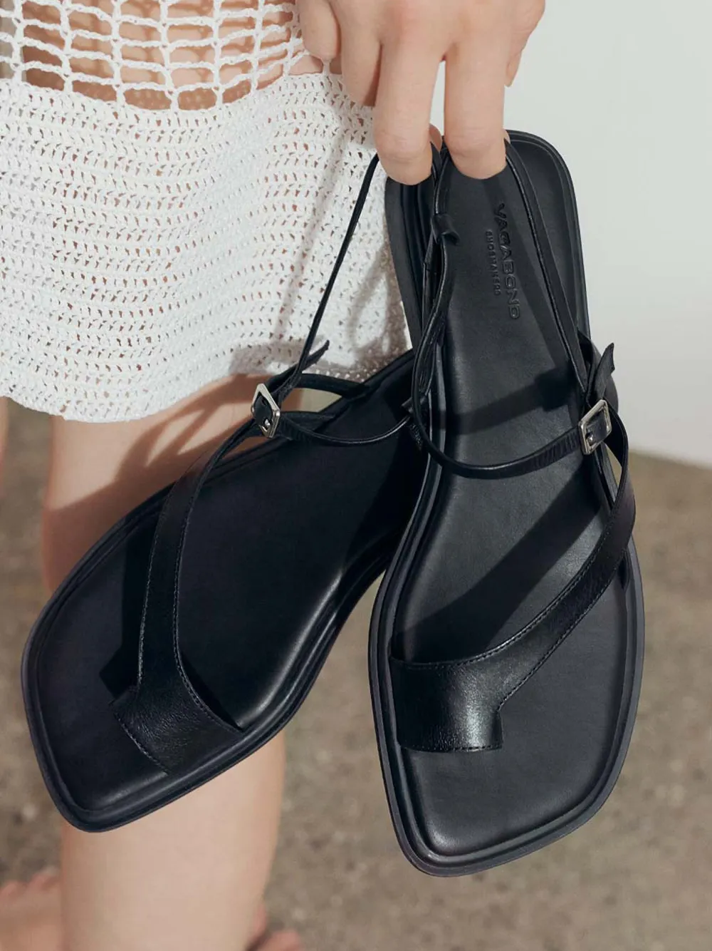 VAGABOND buckle-fastening leather sandals Black