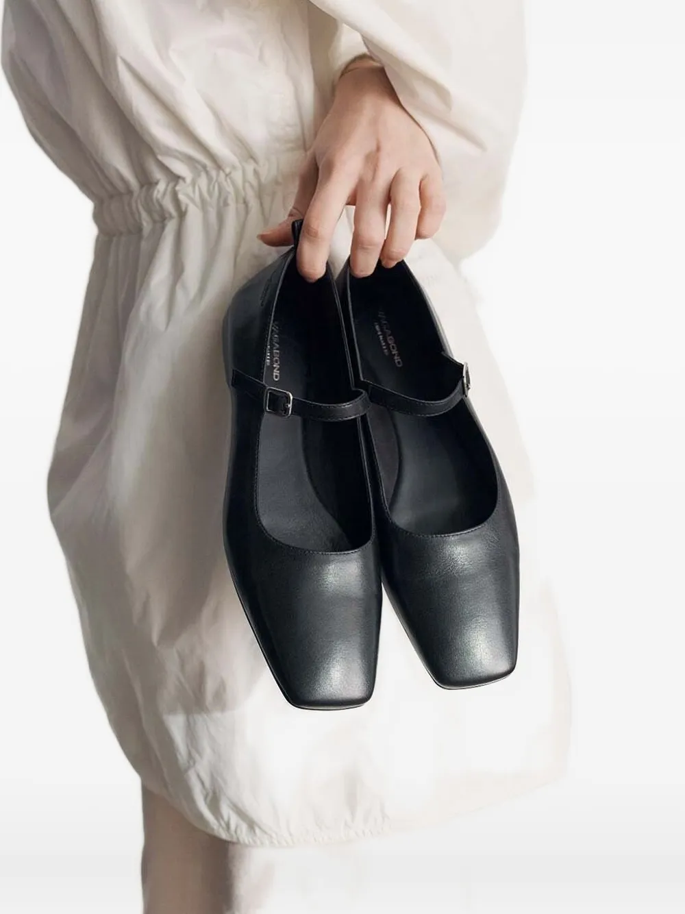 Vagabond Square-toe Buckle Flats In Black