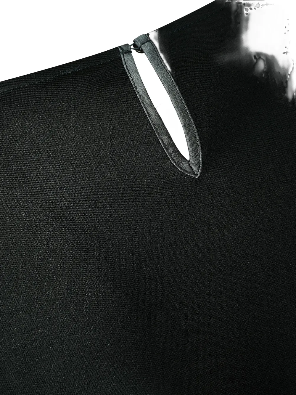 Weekend Max Mara Satijnen top met korte mouwen en keyhole-detail Zwart