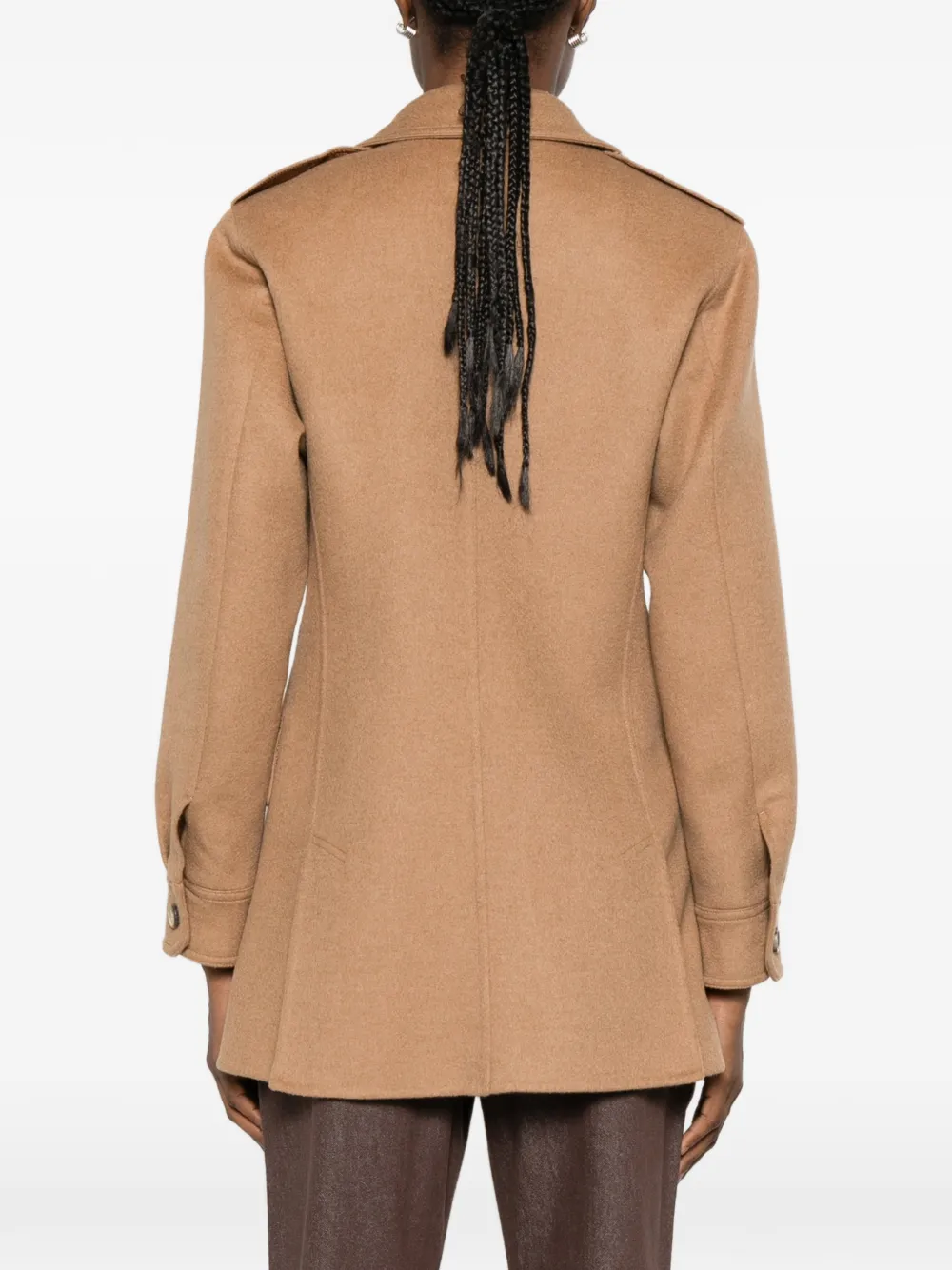 Max Mara Jack met klepzak en knoopsluiting Beige