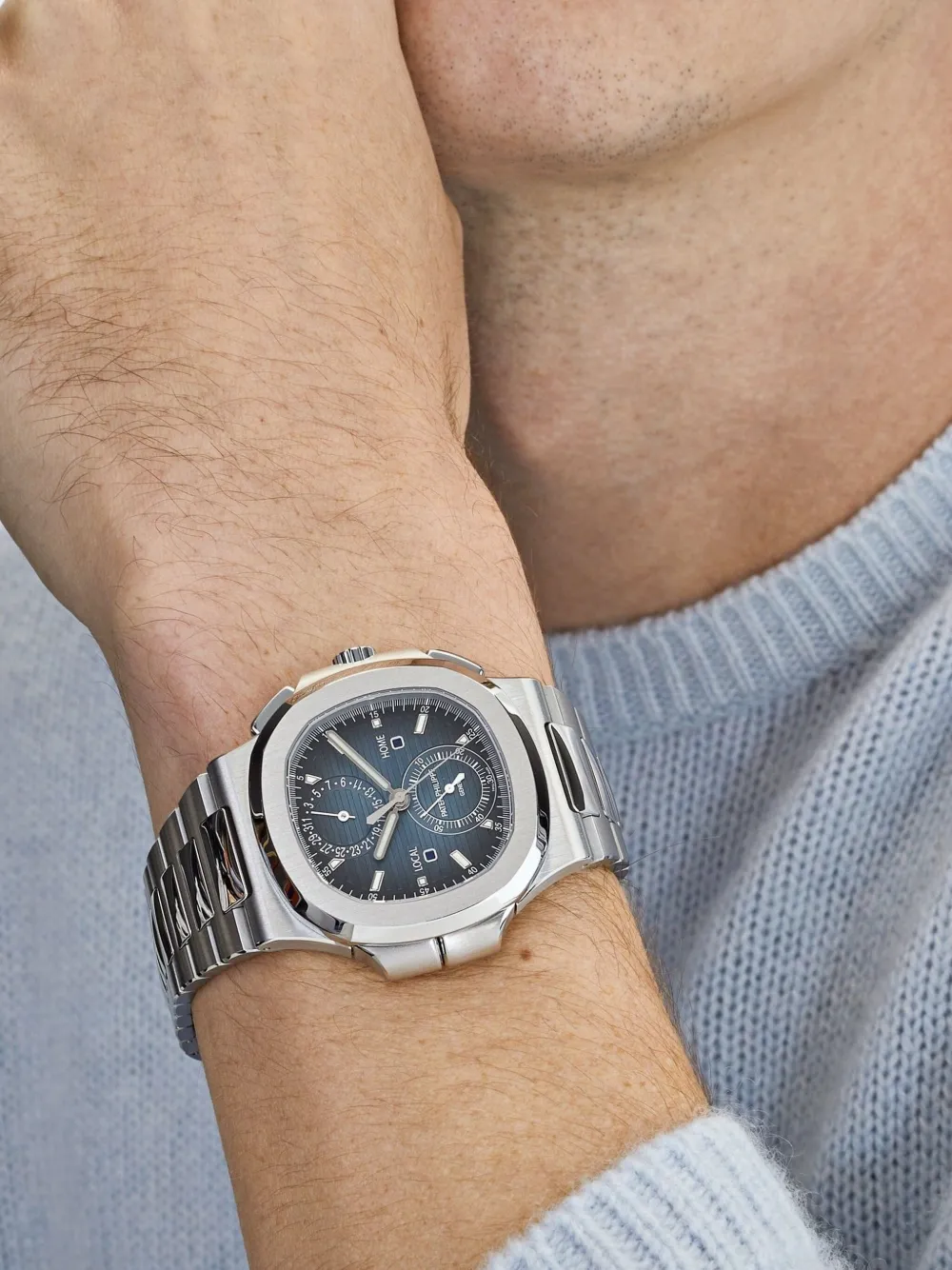 Patek Philippe Pre-Owned 2025 Nautilus 41mm | Pre-Owned | Image 2