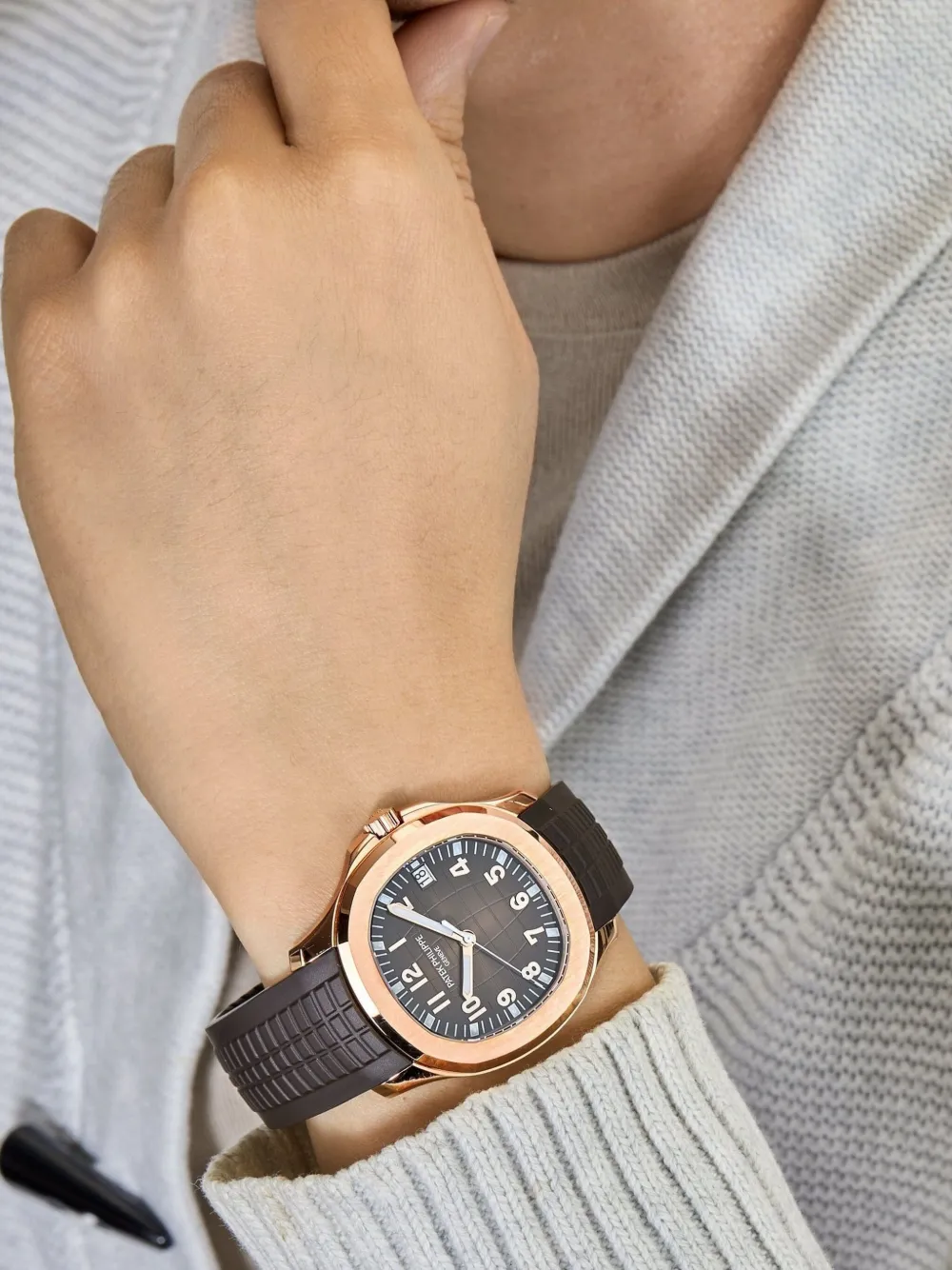 Patek Philippe Pre-Owned 2020 Aquanaut 40mm | Pre-Owned | Image 2