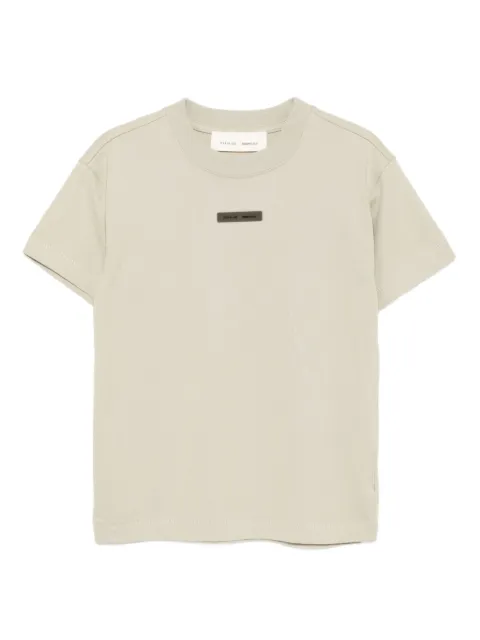 FEAR OF GOD ESSENTIALS KIDS playera manga corta
