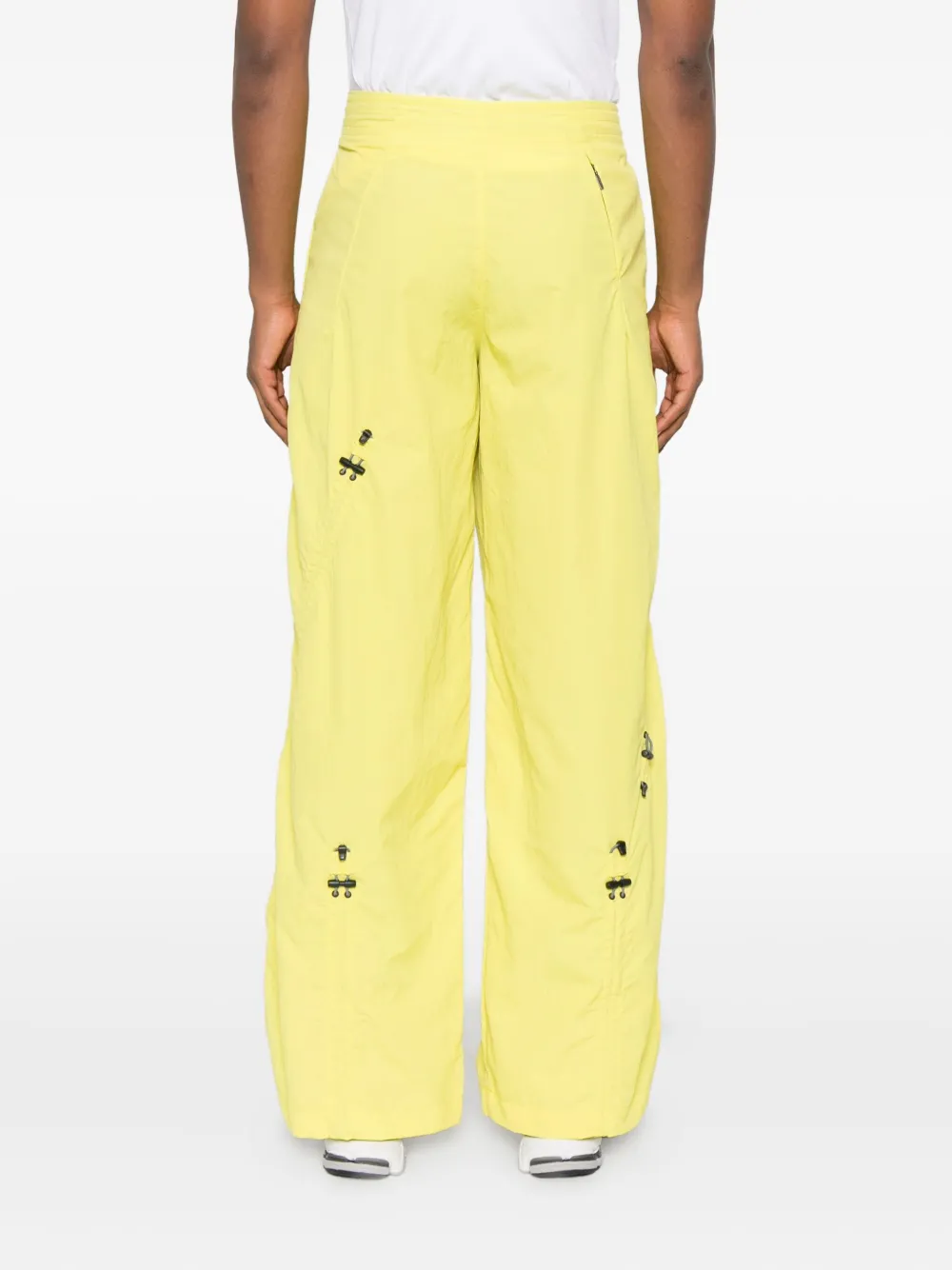 A-COLD-WALL* clasp-fastening detail trousers Geel