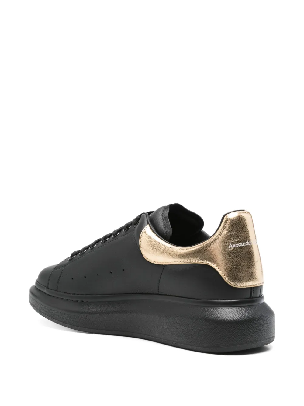 Alexander McQueen Oversized leather sneakers Zwart