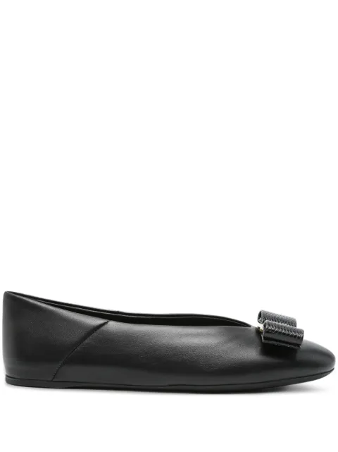 Ferragamo flats de piel