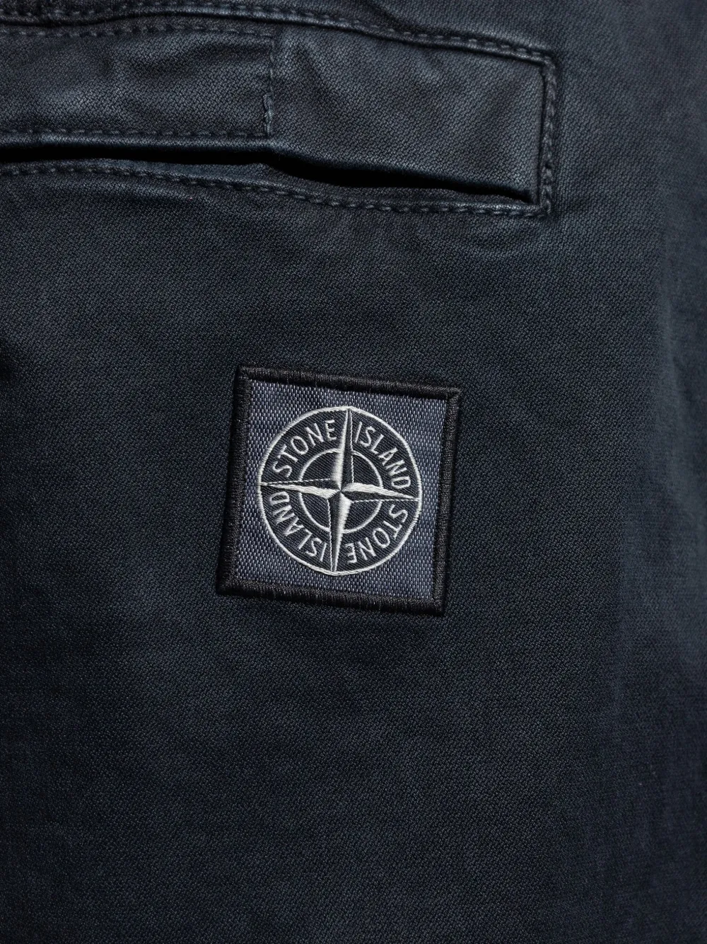 Stone Island Compass-patch cotton trousers Blauw