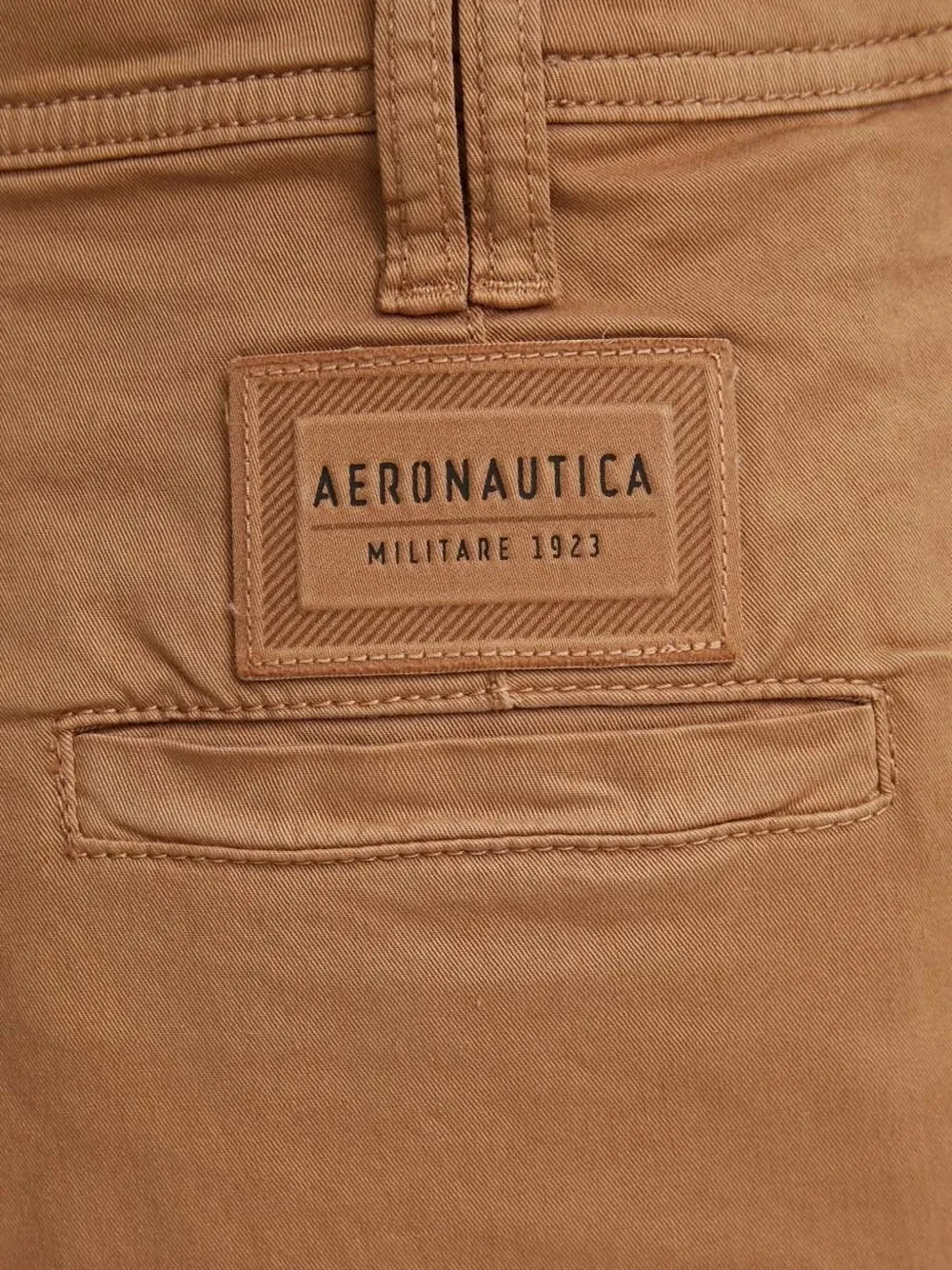 Aeronautica Militare Panelled Pocket Shorts In Brown