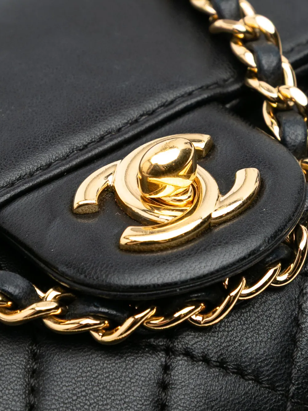 Pre-owned Chanel 2016-2017 Small Quilted Lambskin Cc Unchained Flap Satchel