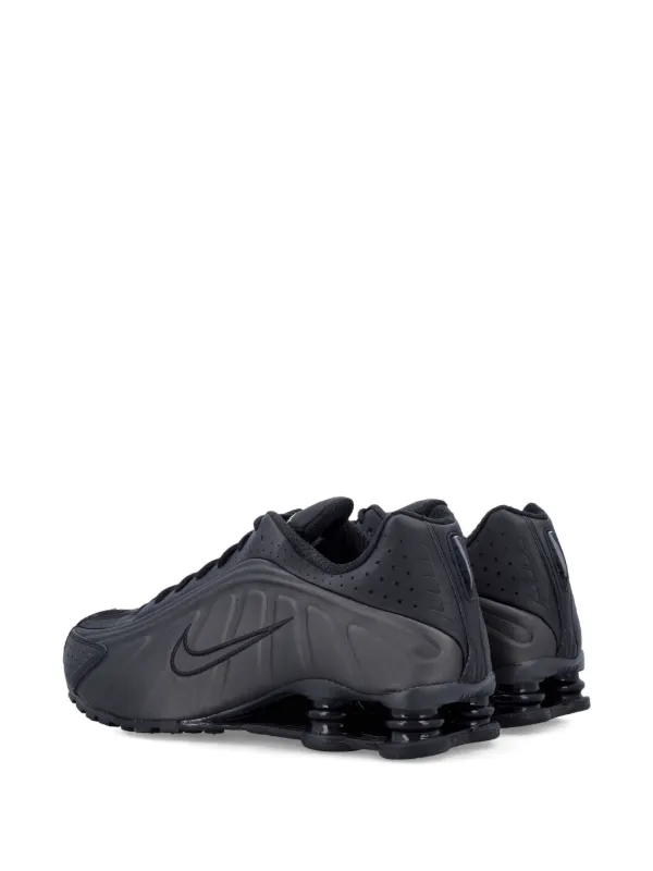 Nike Tênis Shox R4 | Preto | FARFETCH BR